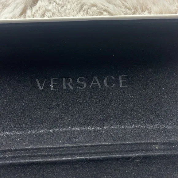 Versace Glasses Case - Picture 11 of 11